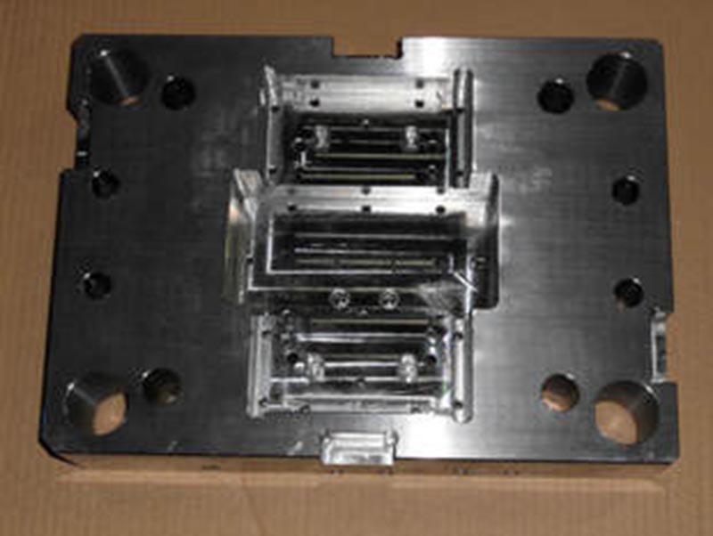 阿勒泰精密塑料模-06